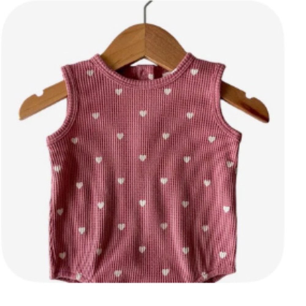 SpearmintLove Organic Waffle Bubble  Sleeveless Baby Romper with Heart Pattern
